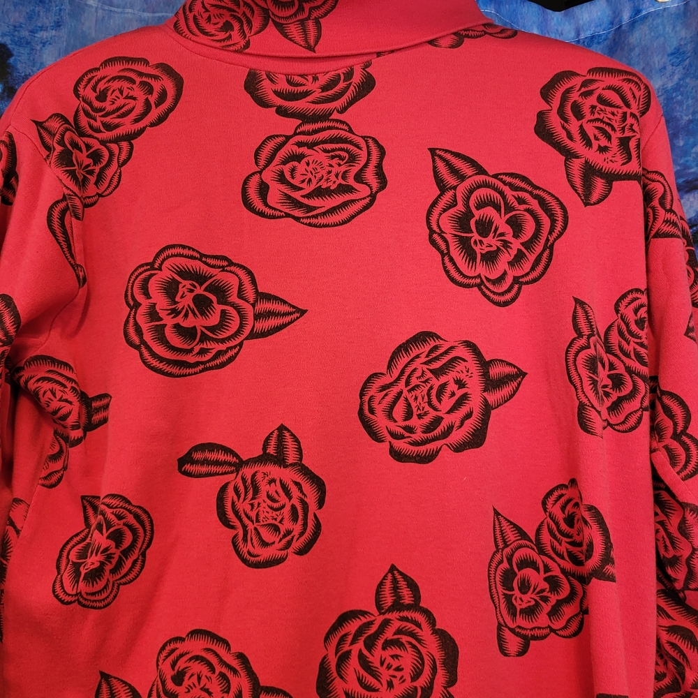 Anne Klein Red and With Black Rose Print Turtleneck